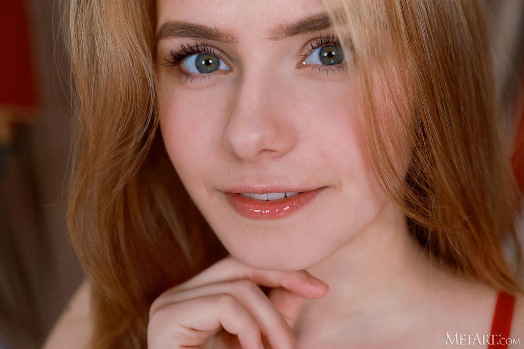 Dakota Pink Green-eyed Sweetheart Strips Flirtatiously
