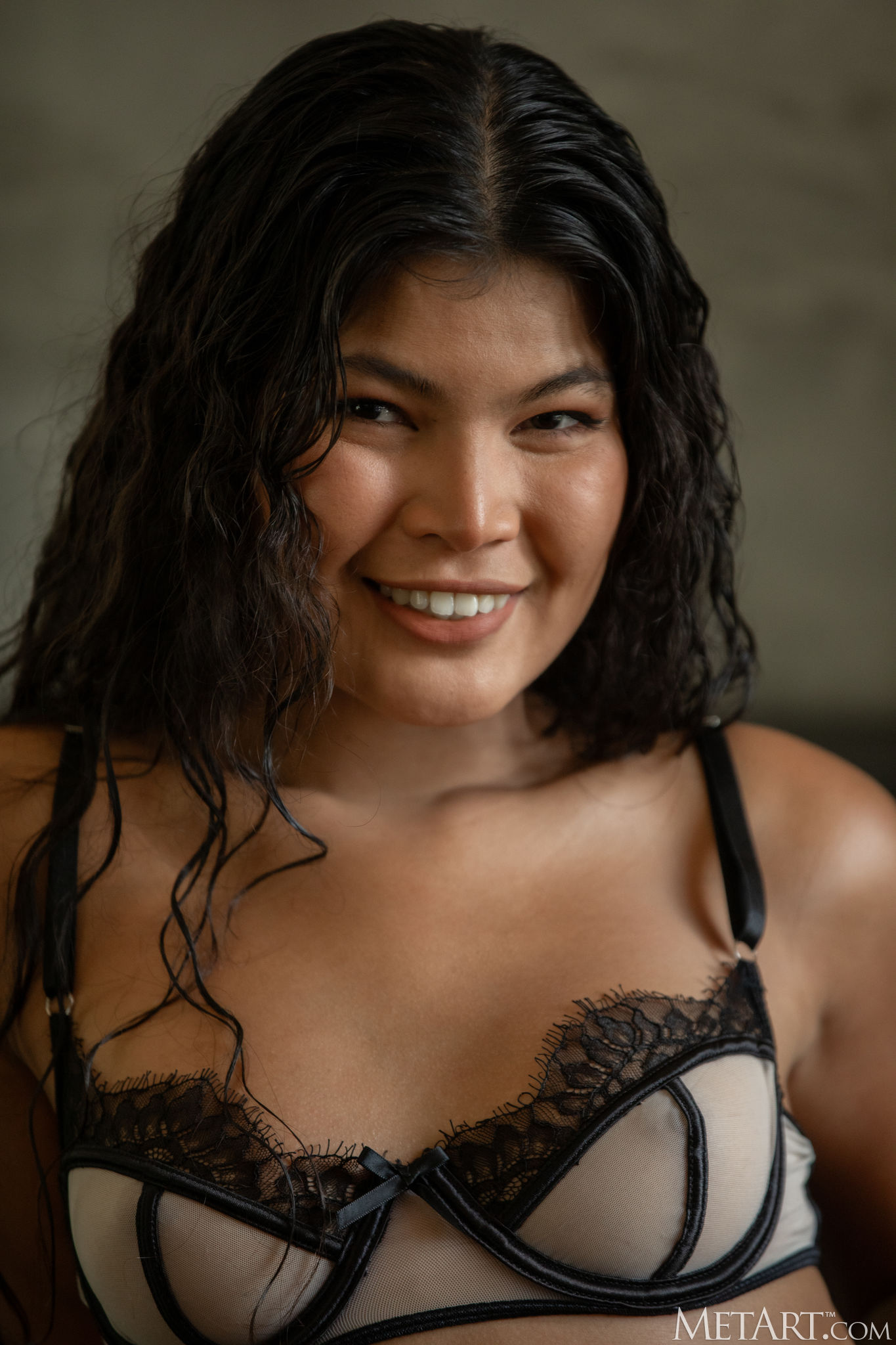 Sensual Thai Beauty Kathai In Sexy Lingerie