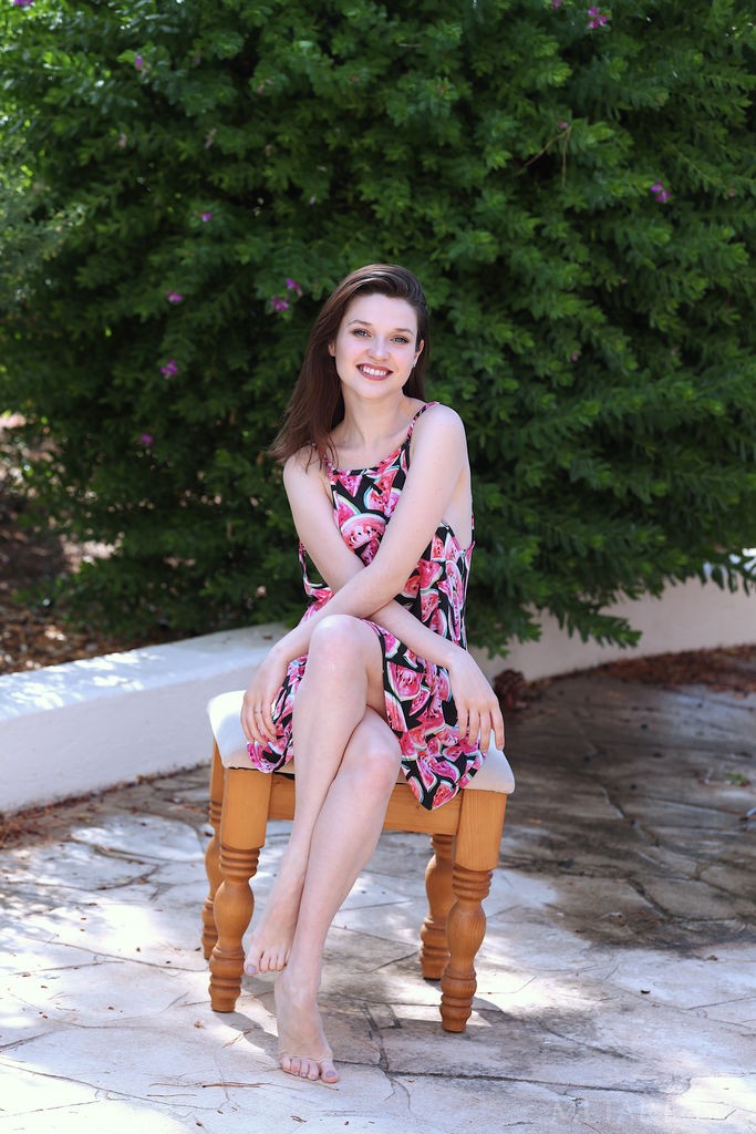Serena Wood - Amazing teen with a tiny build is happy to pose for you