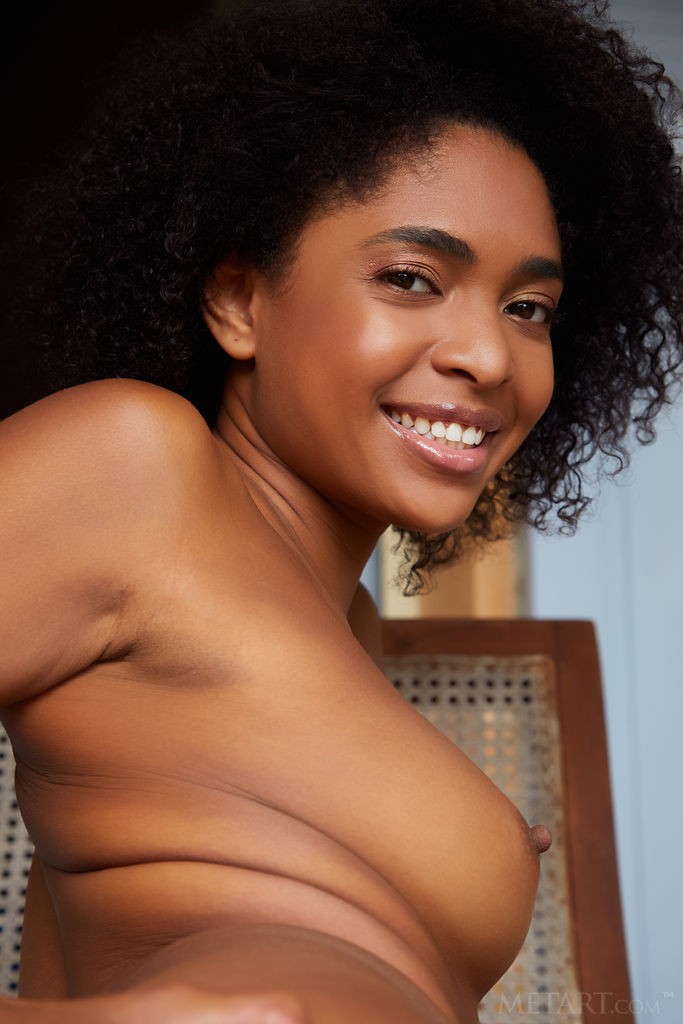Luna C - Ebony babe pleases her wide-open holes on camera