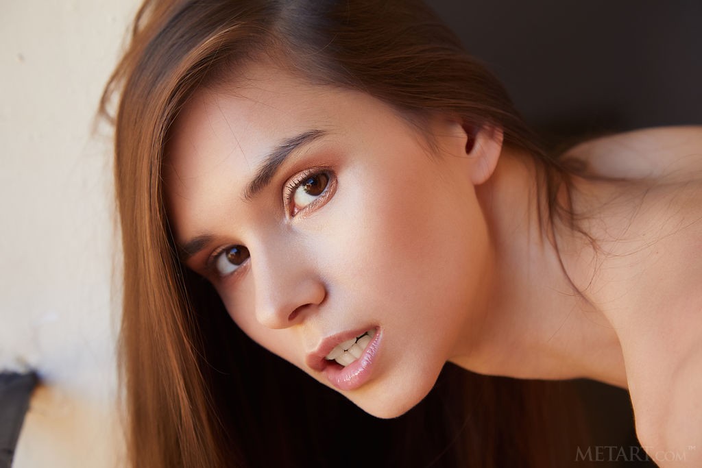 Leona Mia - Teen girl exposing her athletic body and small tits