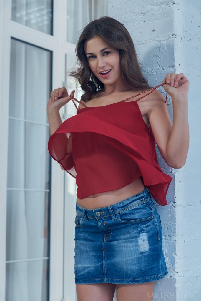 Lilian A - Her skirt is tight and her pussy is ready for action