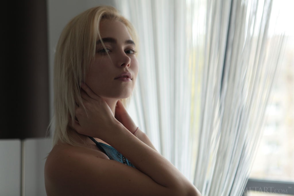 Scarlet - Her blue eyes and gorgeous natural tits will seduce you