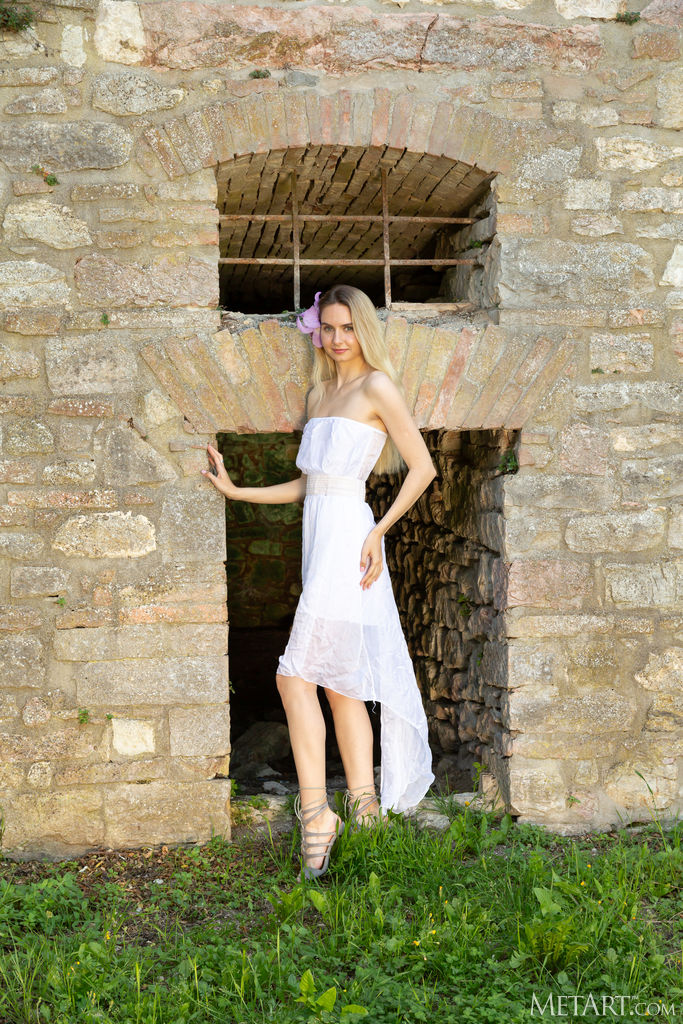 Emily Swan In A Pretty Summer Dress And High Heels That Show Off Her Lovely Long Legs - Met Art