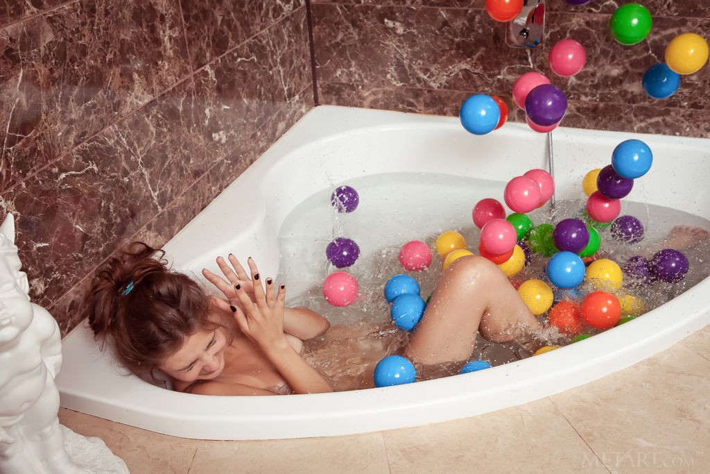 Emma Sweet - Bath time with barely legal brunette babe and her toys