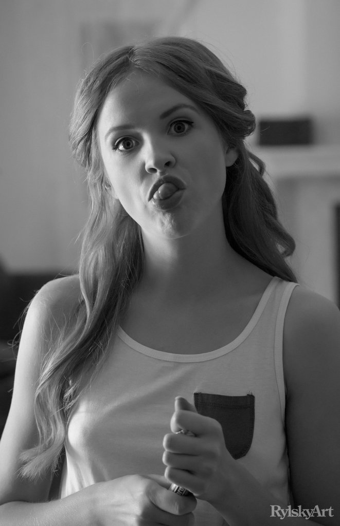 Alice May In Some Pix Mix Backstage - Rylsky Art