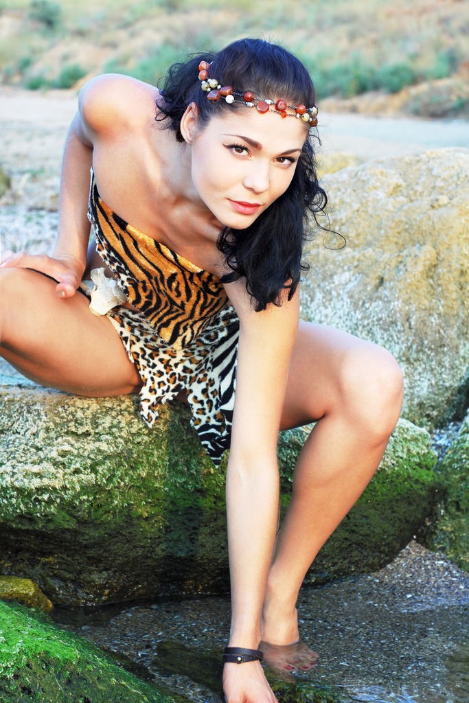 Callista B - Brunette chick spends a fantastic day on the beach