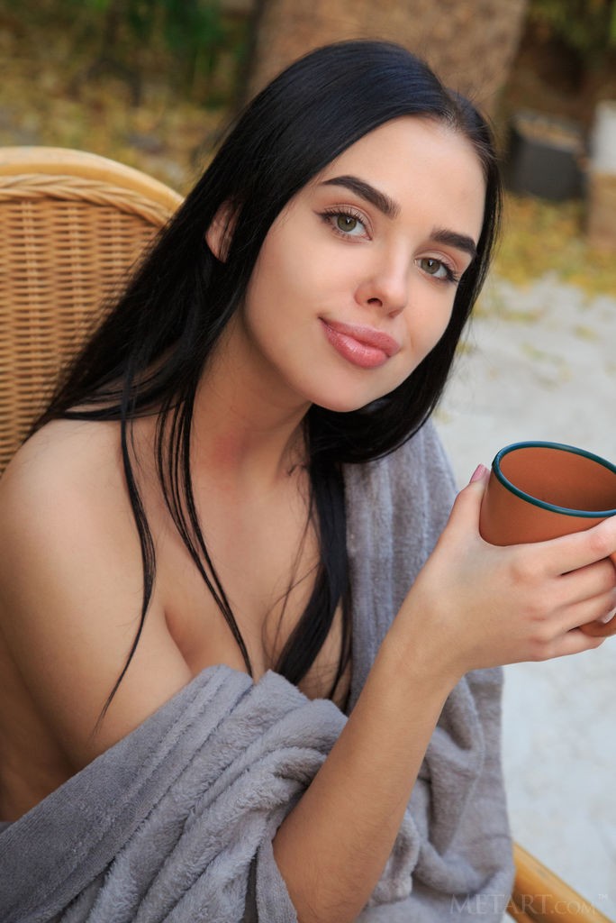Venice Lei - She unwinds by enjoying her coffee naked and outdoors