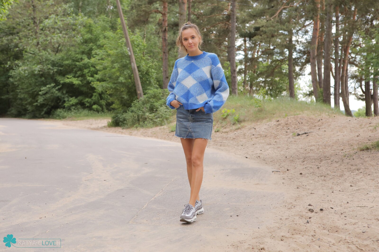 Katya Clover in Fresh Jump