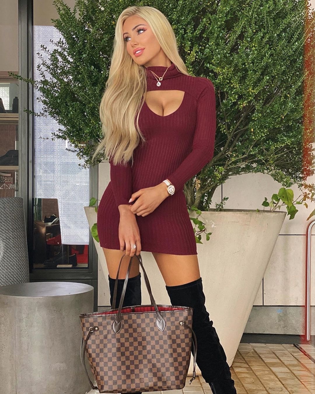 Czech beauty and miss Georgia Katerina Rozmajzl
