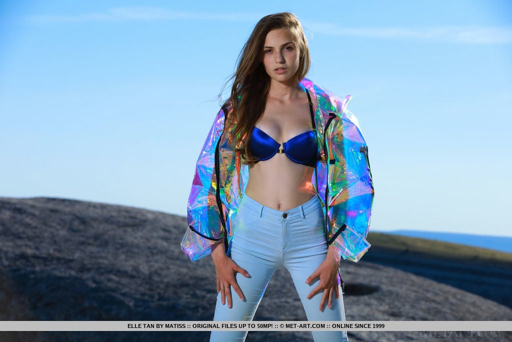 MetArt presents Elle Tan - The Mountain