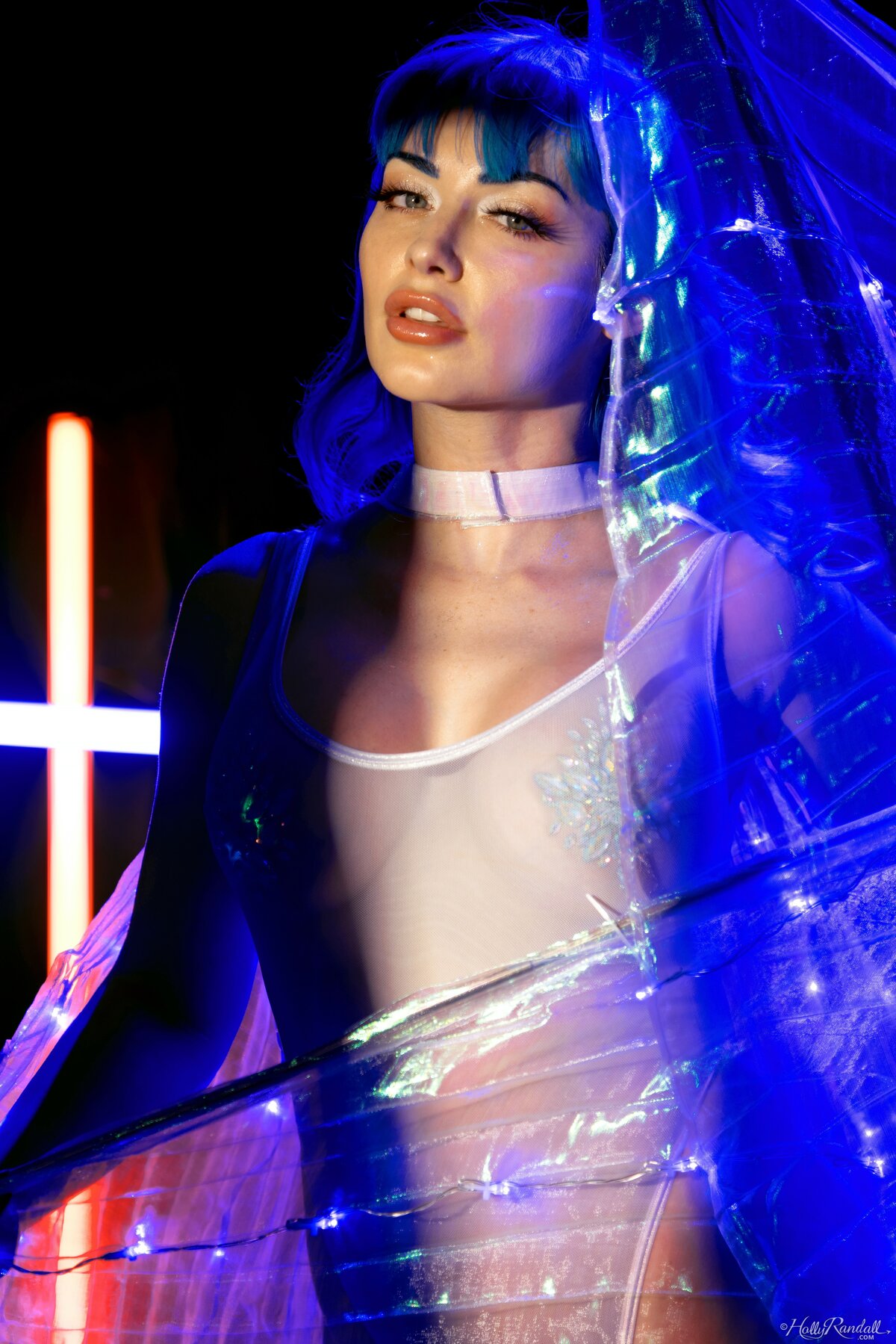 Sexy Jewelz Blue showcases her beauty in nightlight