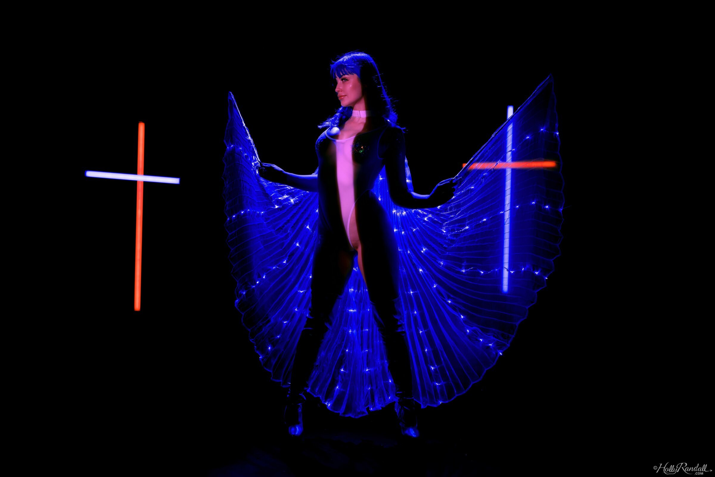 Sexy Jewelz Blue showcases her beauty in nightlight
